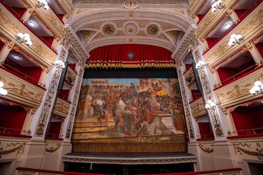 Avviso pubblico per la costituzione di una Long List per il ruolo di Maschera Teatrale 2026-2028